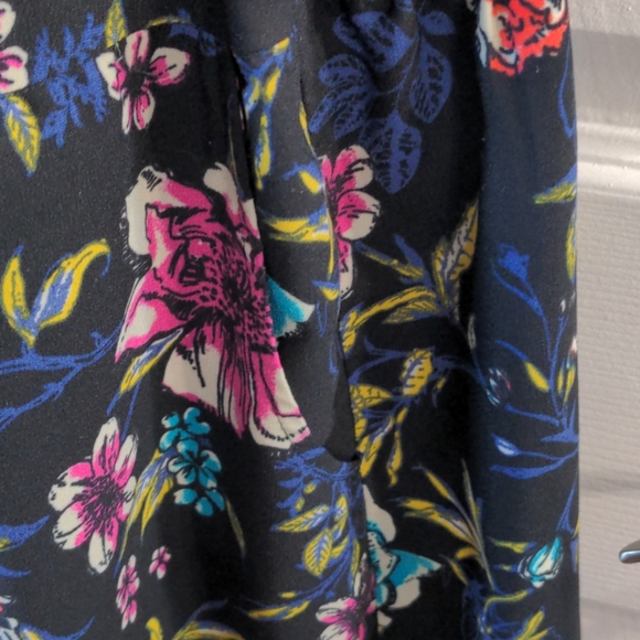 Xhilaration Medium Floral Shorts Romper W/ pockets - Picture 2 of 4